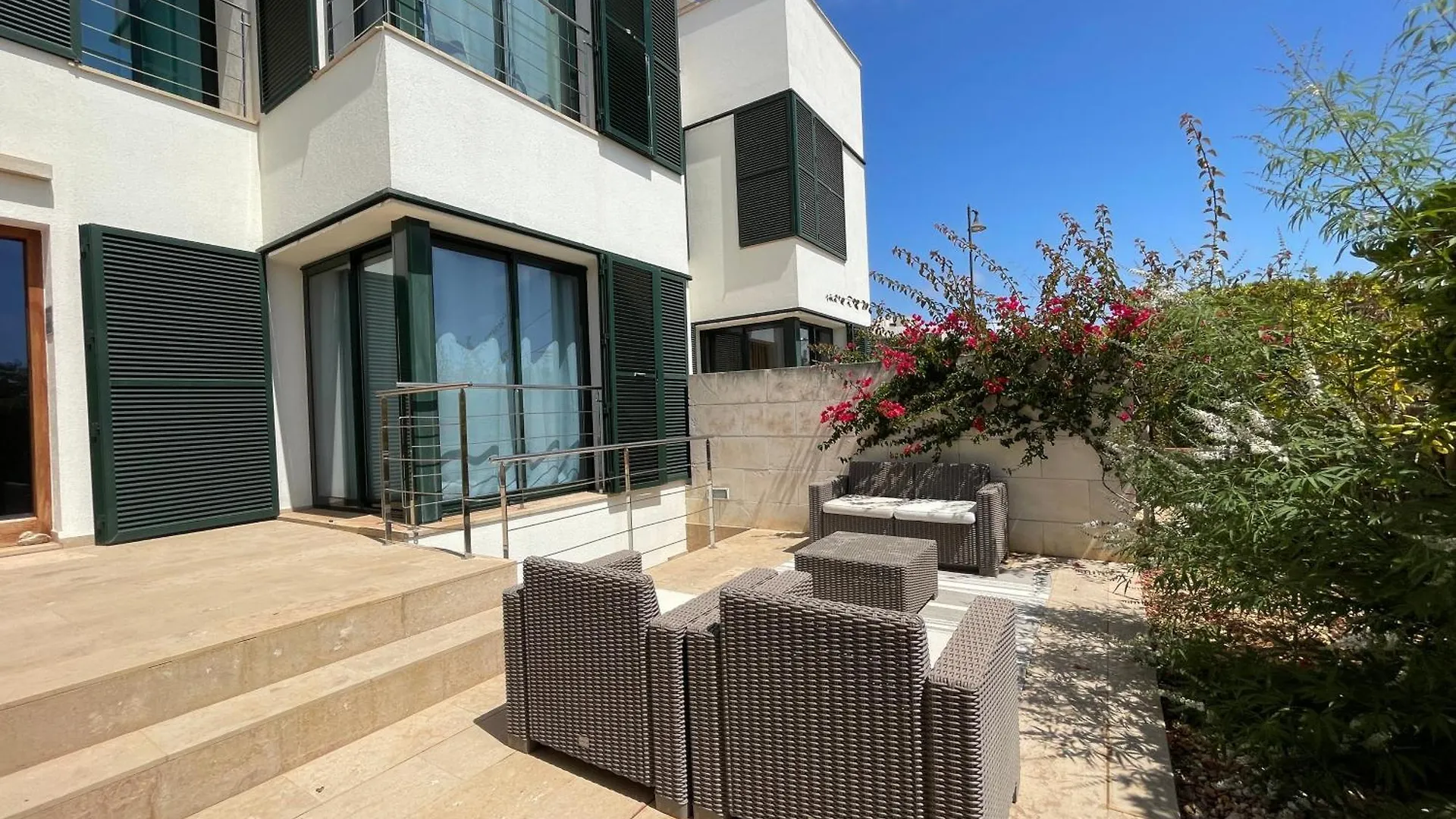 Bahia 28 By Som Menorca contacts